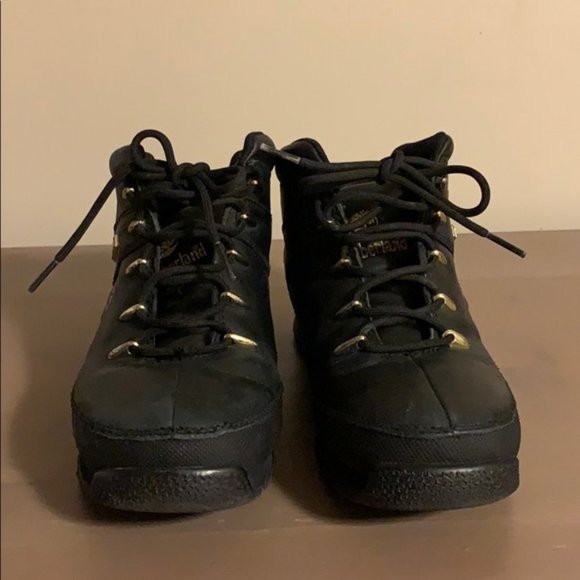 Timberland Black Leather Boots - Boy’s Size 4.5 - Picture 4 of 5